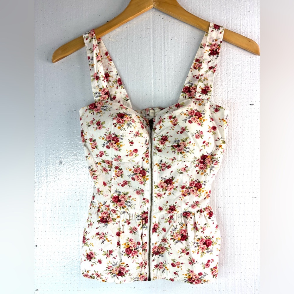 Mind Code M Y2K Feminine Smocked Cotton Sleeveless Floral Fitted Zip Front Top